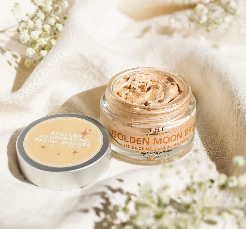 Golden Moon Dip Illumination Mousse with Retinol   Wrinkle-Targeting Peptides