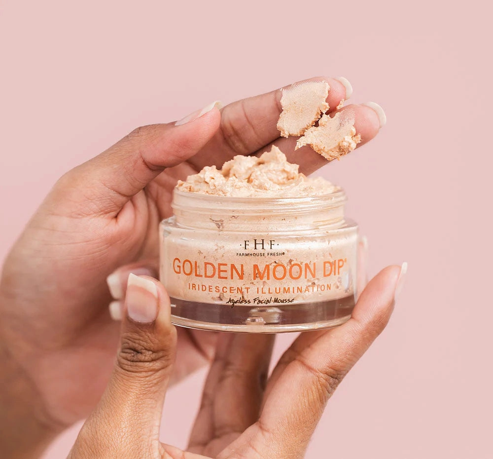 Golden Moon Dip Illumination Mousse with Retinol   Wrinkle-Targeting Peptides