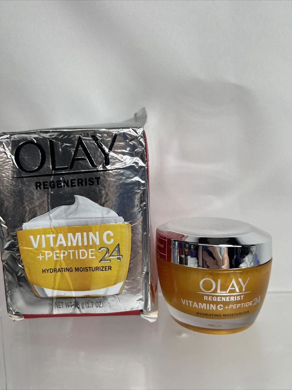 Olay Regenerist Vitamin C   Peptide 24 Hydrating Moisturizer 1.7oz BOX DAMAGE